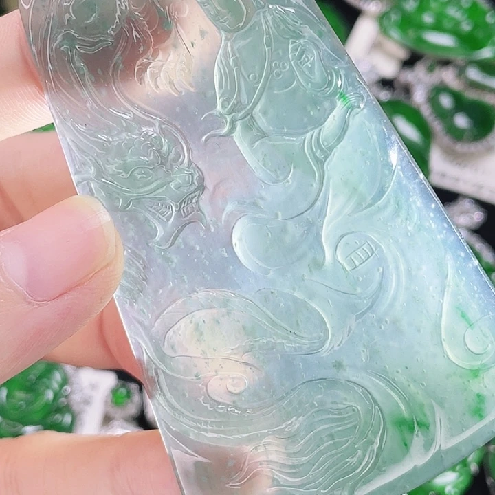 翡翠未镶嵌颈饰95