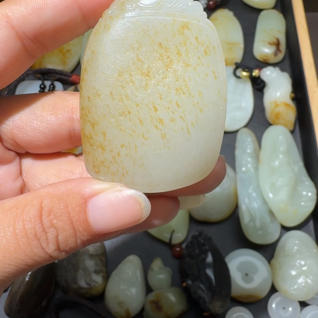 和田玉未镶嵌吊坠(不含链)