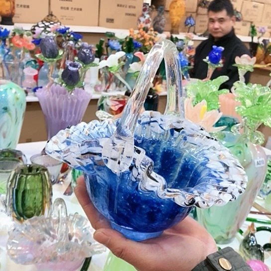 琉璃花瓶高21厘米口径21厘米