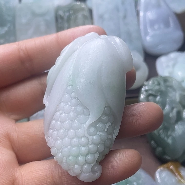 定制翡翠未镶嵌缅甸翡翠吊坠