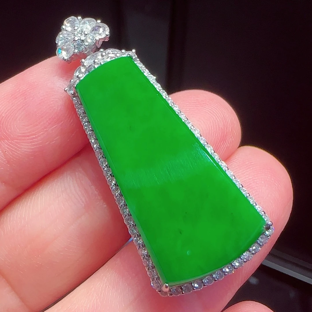 翡翠18K金镶嵌吊坠(不含链)吊坠