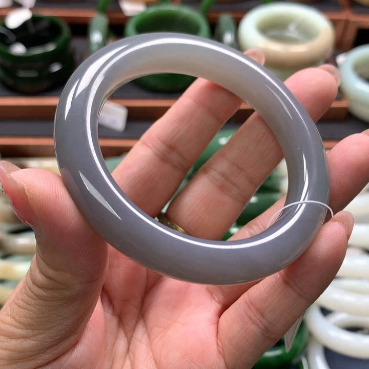 【闪购商品】未镶嵌手镯和田玉24