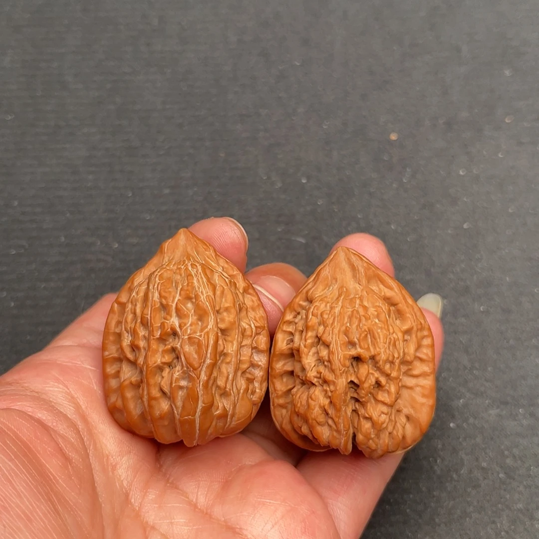 桃核把件33×36×41全品头茬赤龙鸡心XM3450