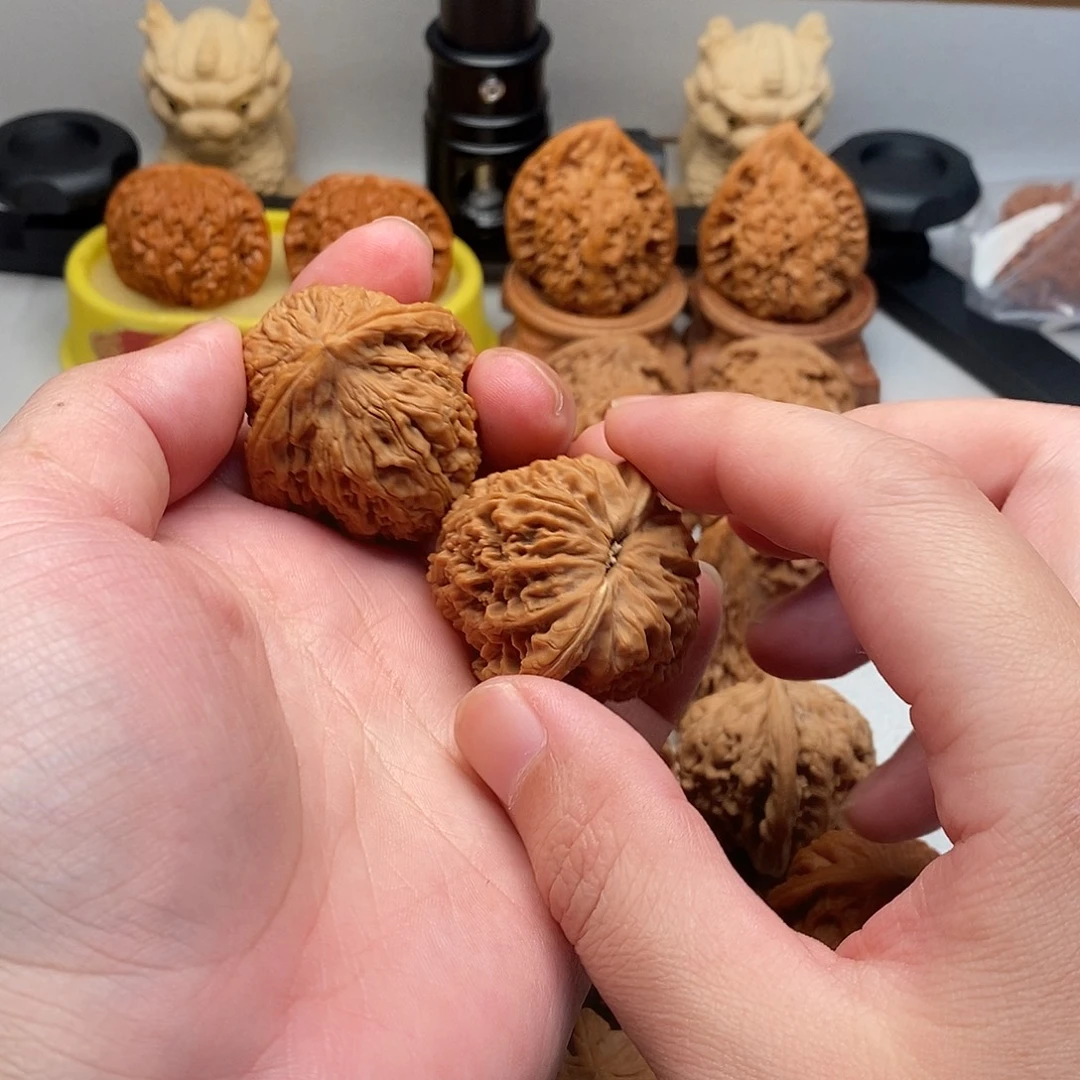 小***a文玩核桃把件南疆石