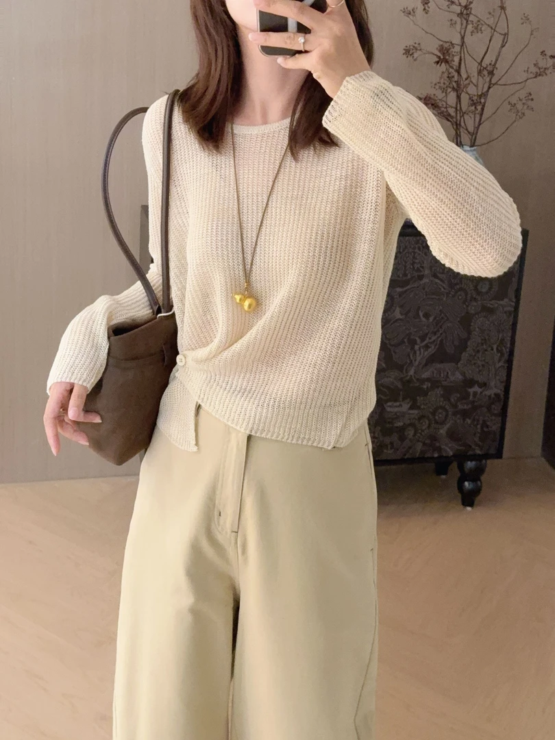 仓美美女装-一粒扣针织竖坑纹设计长袖T恤