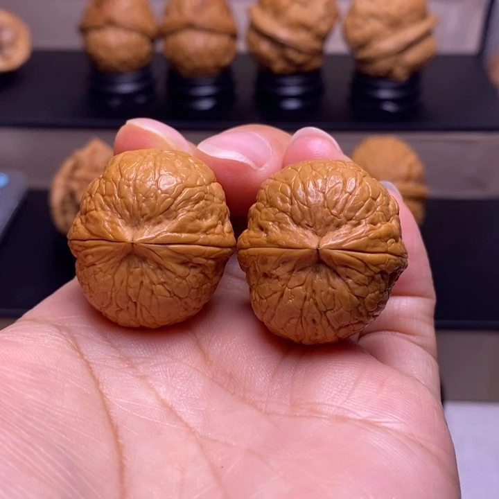 文玩核桃把件蛇皮球26