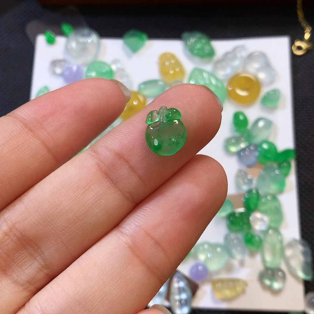 翡翠裸石阳绿桃子