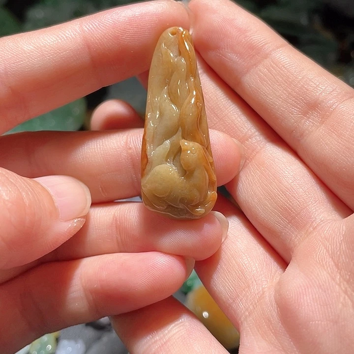 颈饰未镶嵌翡翠天