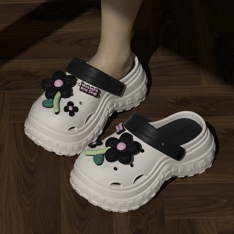 多巴胺花朵洞洞鞋女款外穿厚底包头踩屎感防滑2025新款eva凉拖鞋
