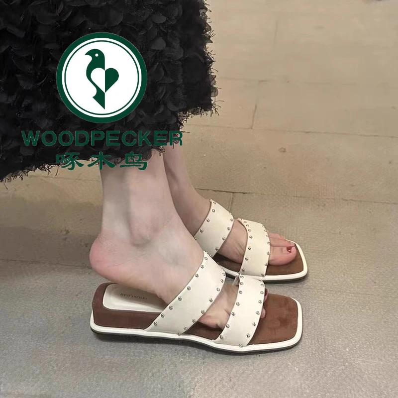 啄木鸟复古铆钉法式绝美坡跟拖鞋女外穿2025新款超火沙滩厚底凉拖