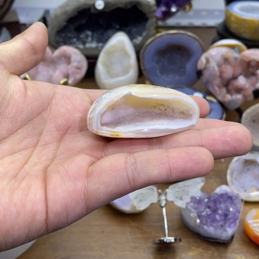 未镶嵌珠宝半成品水晶