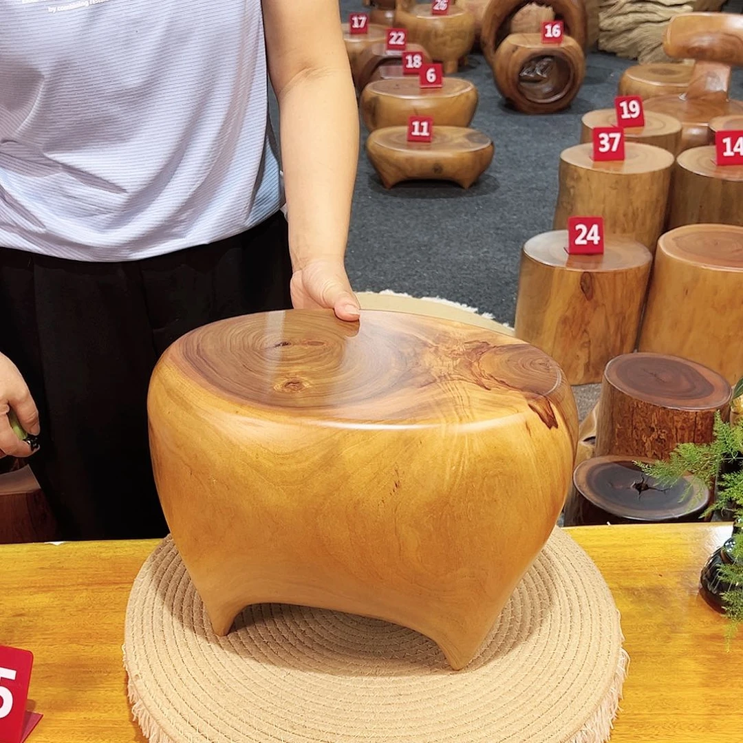 18号香樟木尺寸：35-24-25cm
