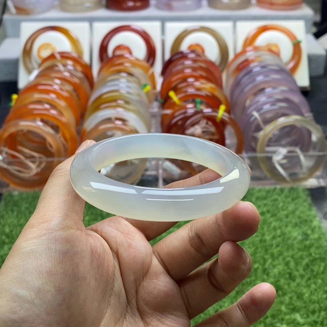 手镯玛瑙/玉髓未镶嵌