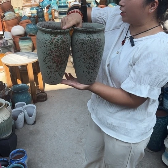 口14高25瑕疵两个盆子。