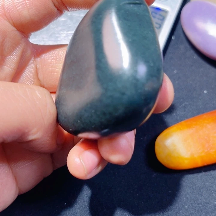 和田玉未镶嵌珠宝奇石