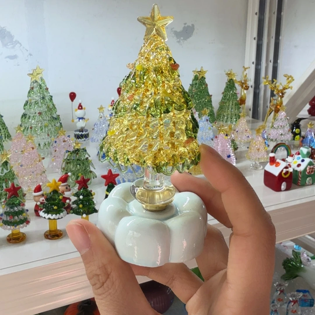 手工艺品琉璃旋转圣诞树