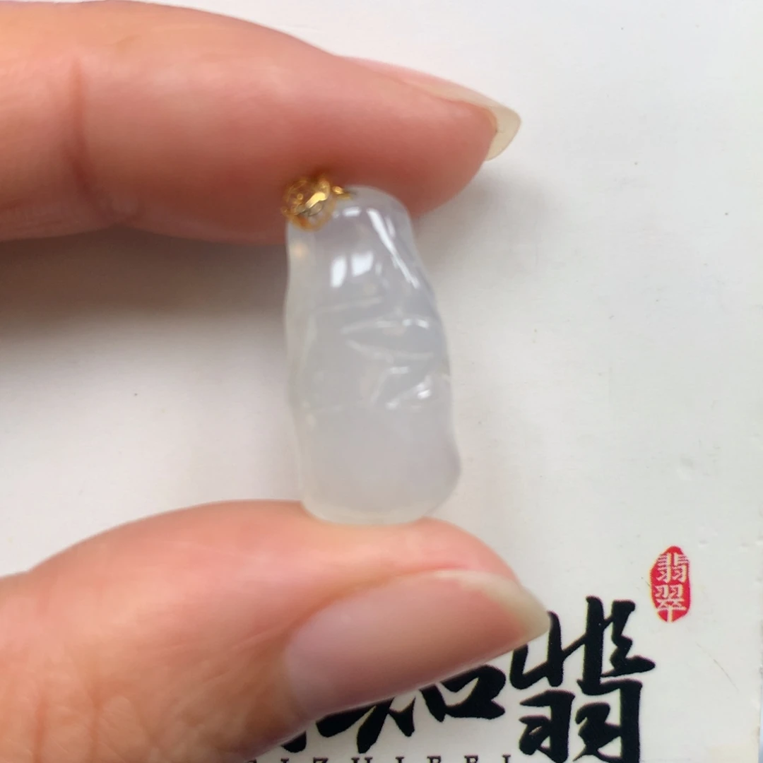 翡翠颈饰未镶嵌白冰竹节