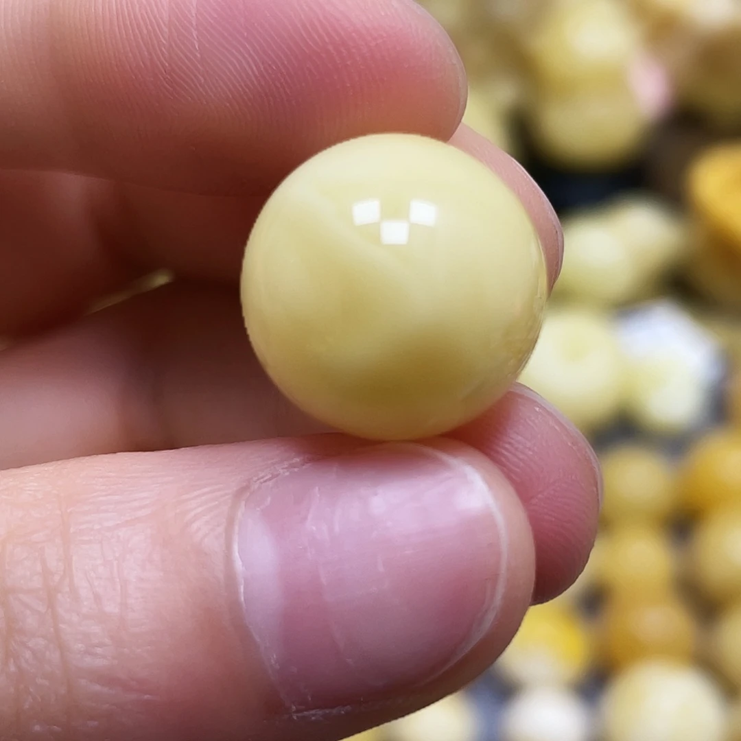 蜜蜡未镶嵌裸石15.5mm