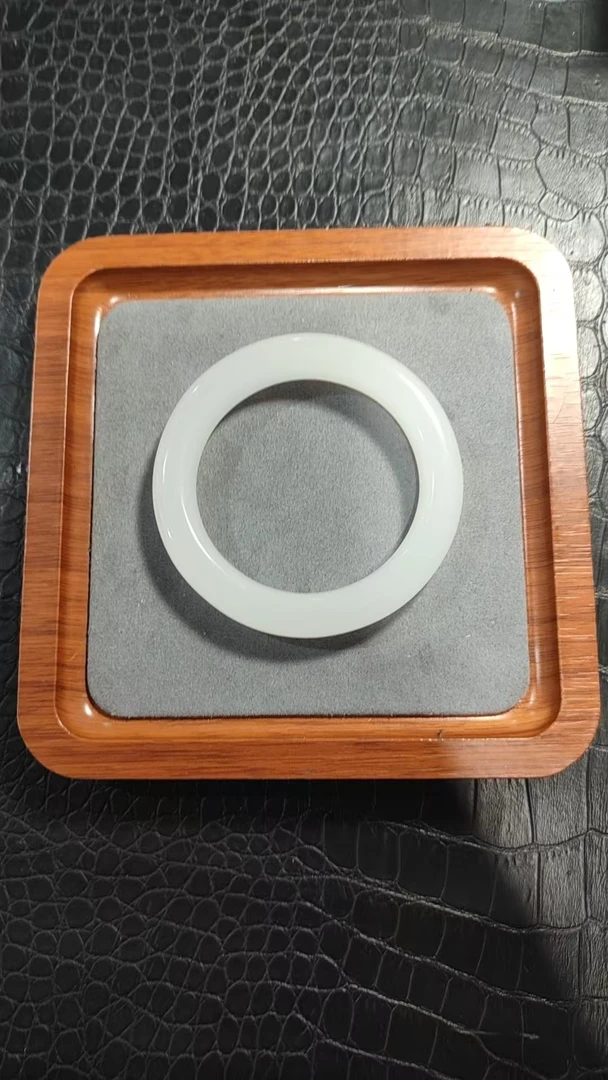 精品时尚手镯六0185