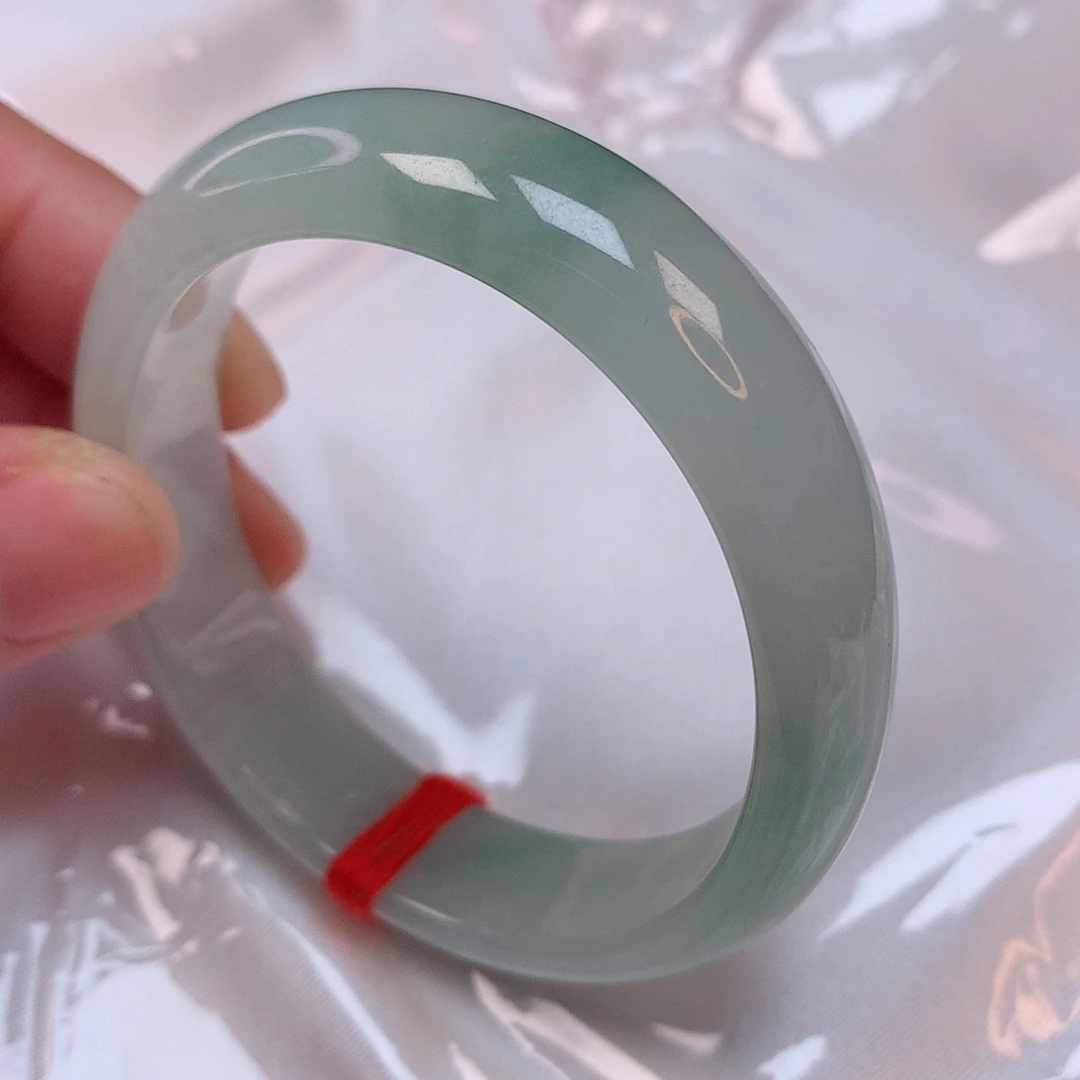 翡翠手镯（贵妃镯）未镶嵌54+