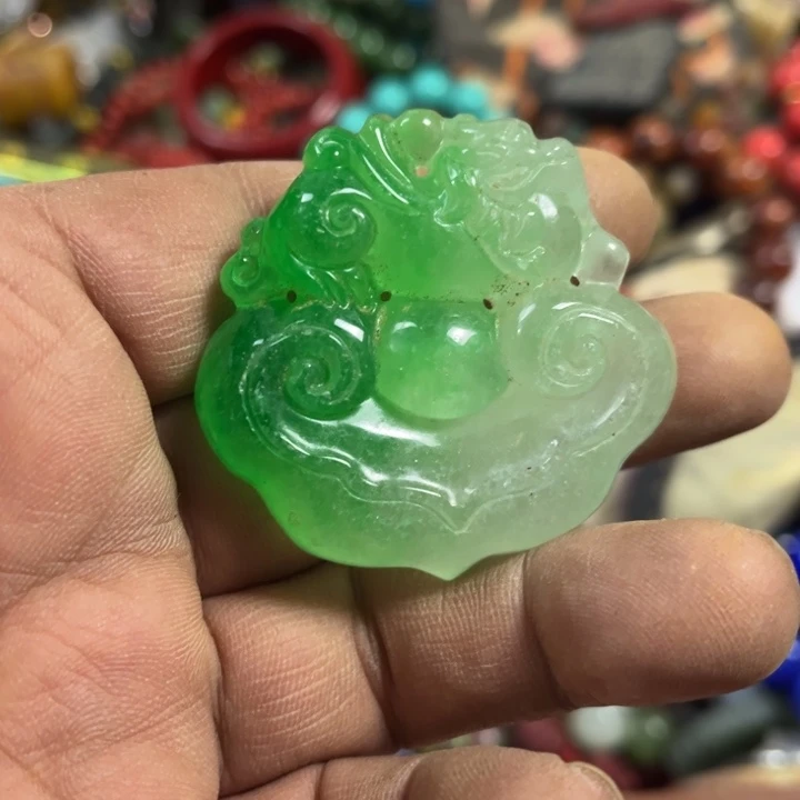 未镶嵌和田玉（糖玉）挂件
