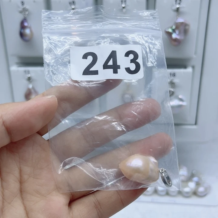 一***休淡水珍珠未镶嵌颈饰