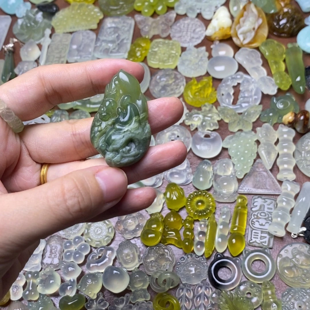 蛇纹石玉合金颈饰