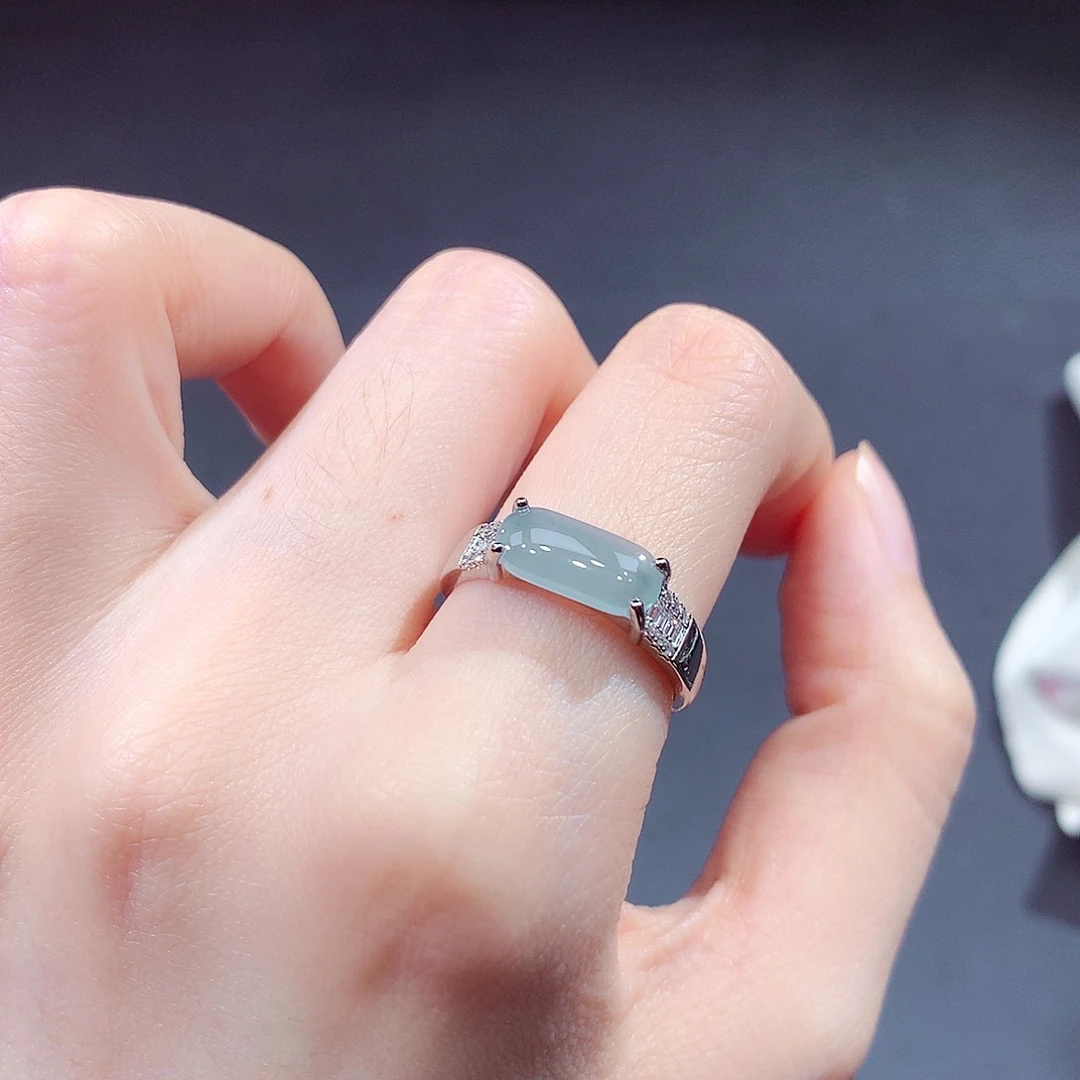 翡翠戒指未镶嵌翡翠