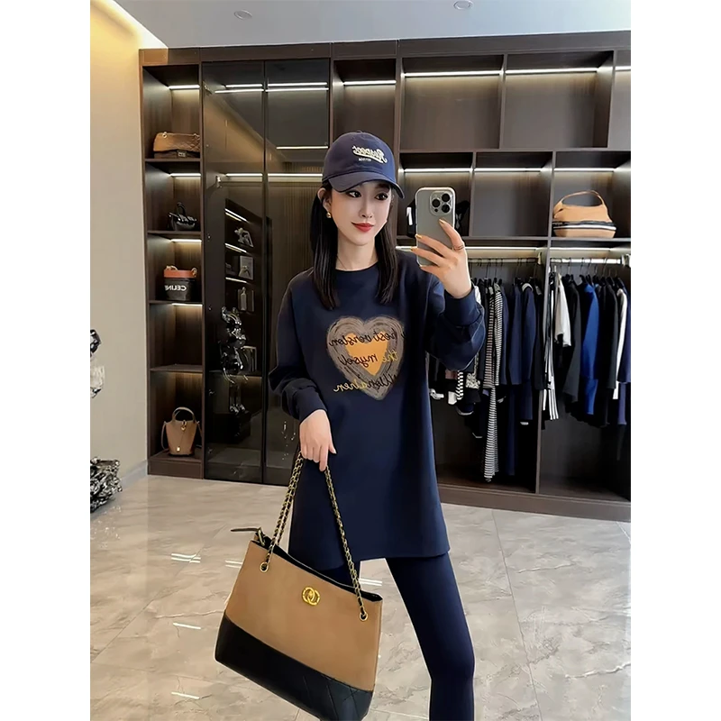 欧货2025秋装新款复古爱心字母印花长袖t恤女宽松中长款开叉上衣