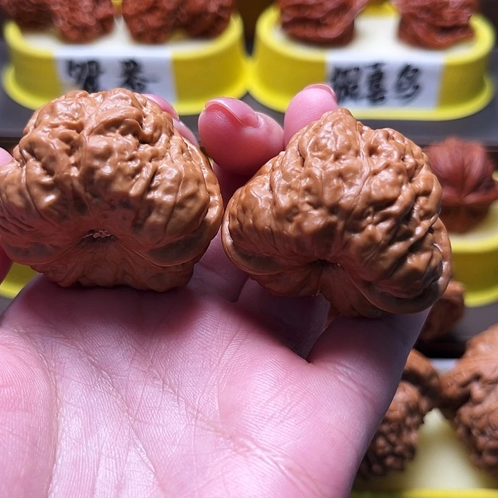 文玩核桃吊坠43尺蛤蟆头狮子头