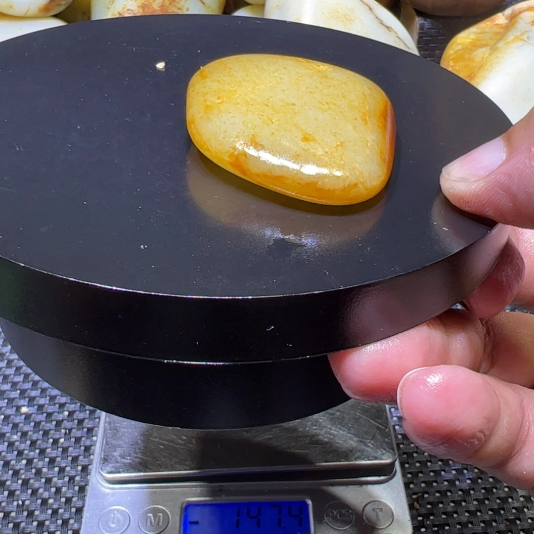 和田玉（子料）未镶嵌颈饰37