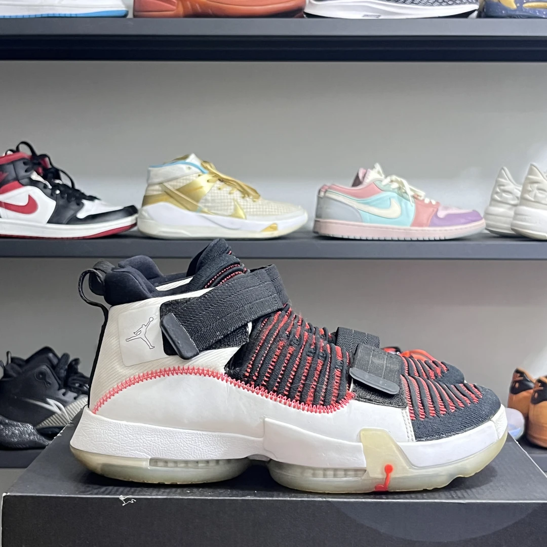 40.5码 耐克 Jordan Supreme Elevation PF篮球鞋 黑白红 二手949