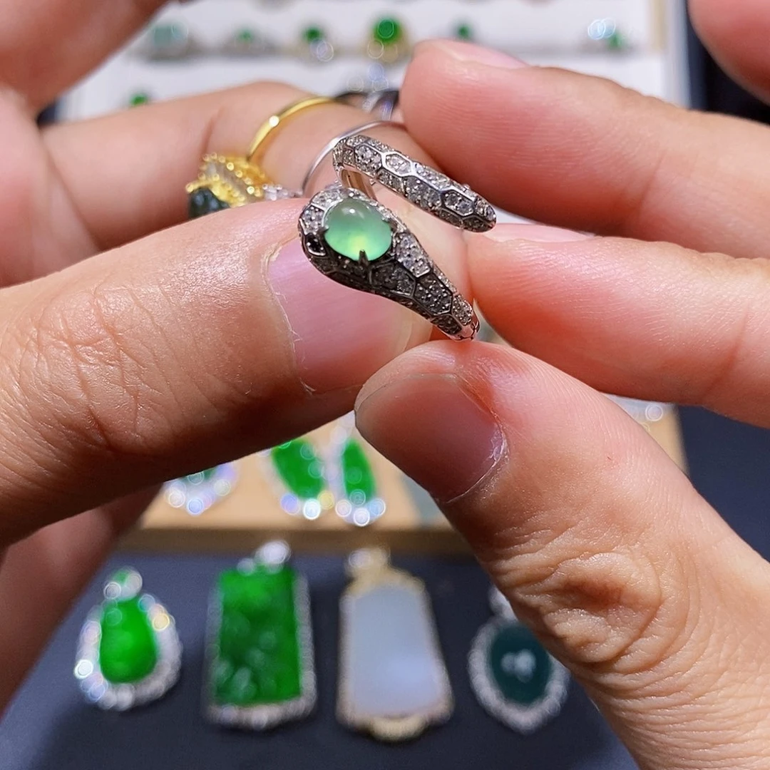 银S925镶嵌戒指翡翠杨***g戒指