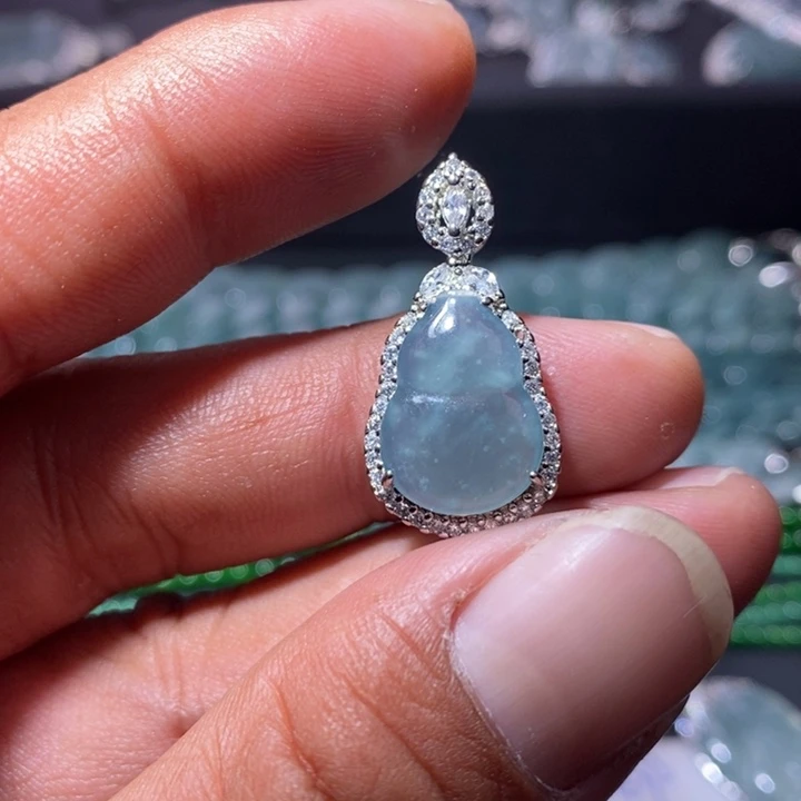 翡翠未镶嵌颈饰天然翡翠