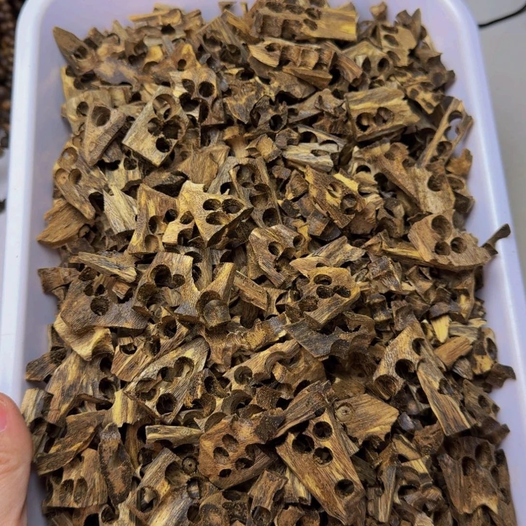 沉香沉香碎屑绿棋糖结车珠料100克