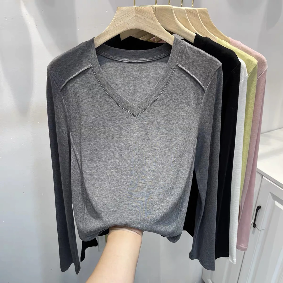 兰卡家百搭V领打底衫