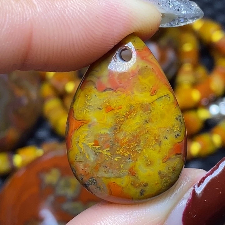 玛瑙/玉髓颈饰未镶嵌