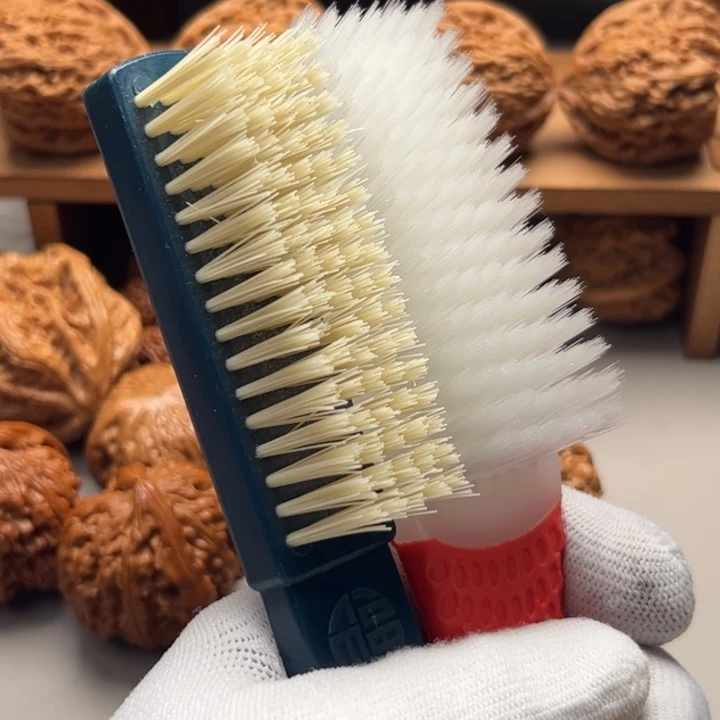 文玩核桃吊坠5元刷子