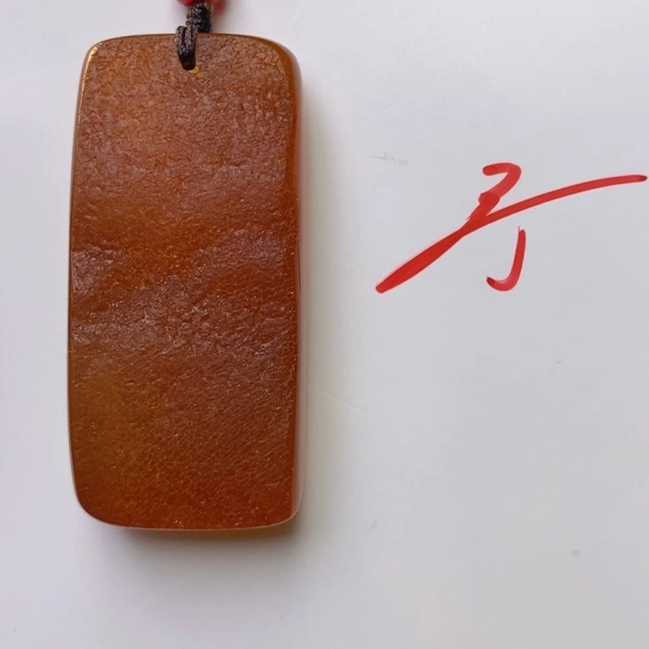 未镶嵌琥珀珠宝奇石