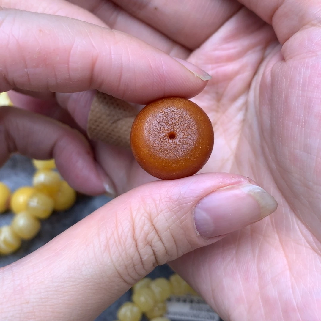 琥珀未镶嵌珠宝奇石8