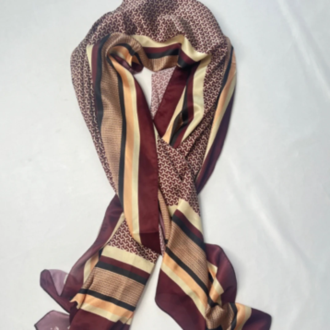 806 欧美风不掉色格子休闲风条纹丝巾白色蓝色唐风美学