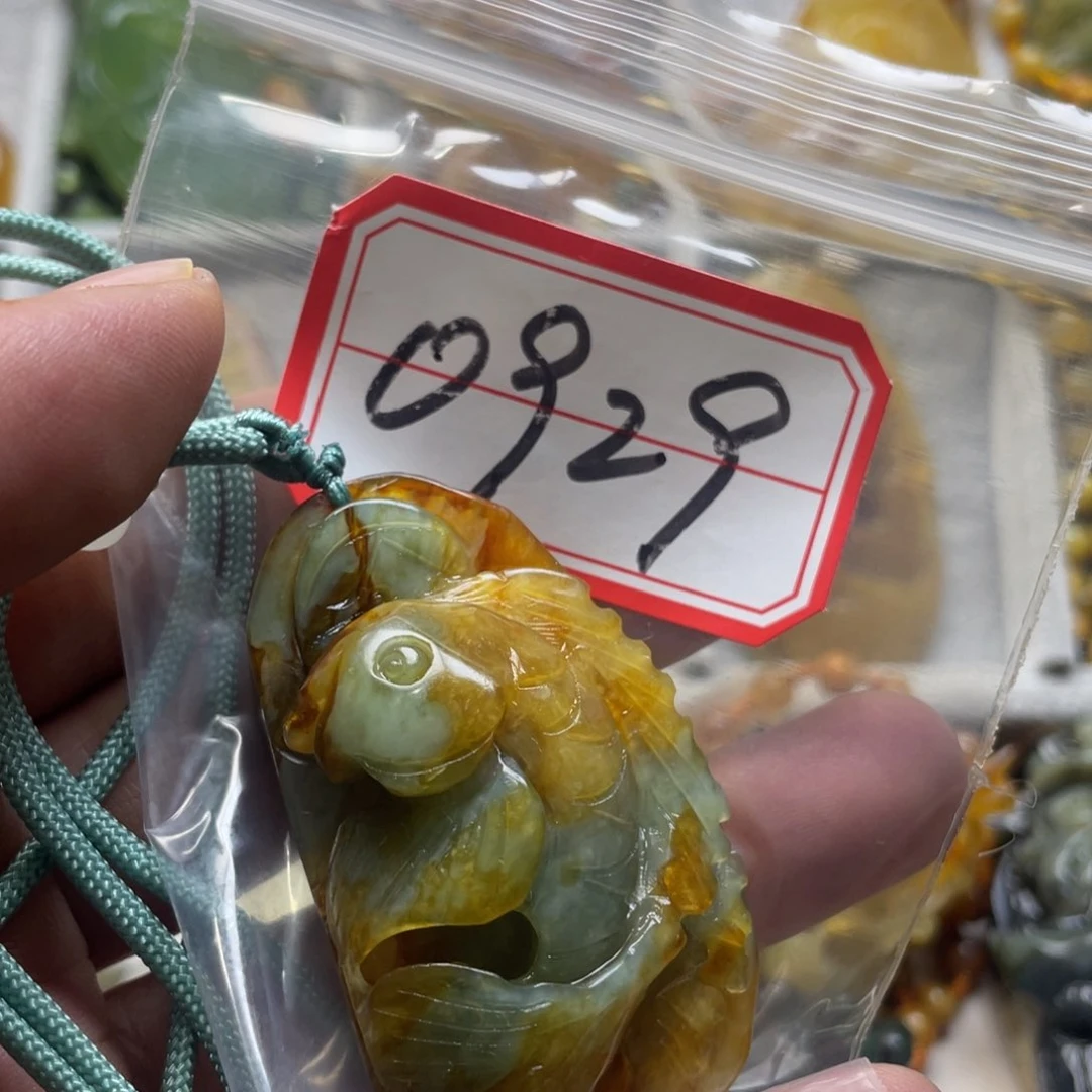 岫玉颈饰未镶嵌吊坠