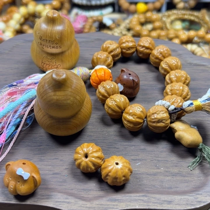 吊坠猴头核桃手串加流苏 2个葫芦