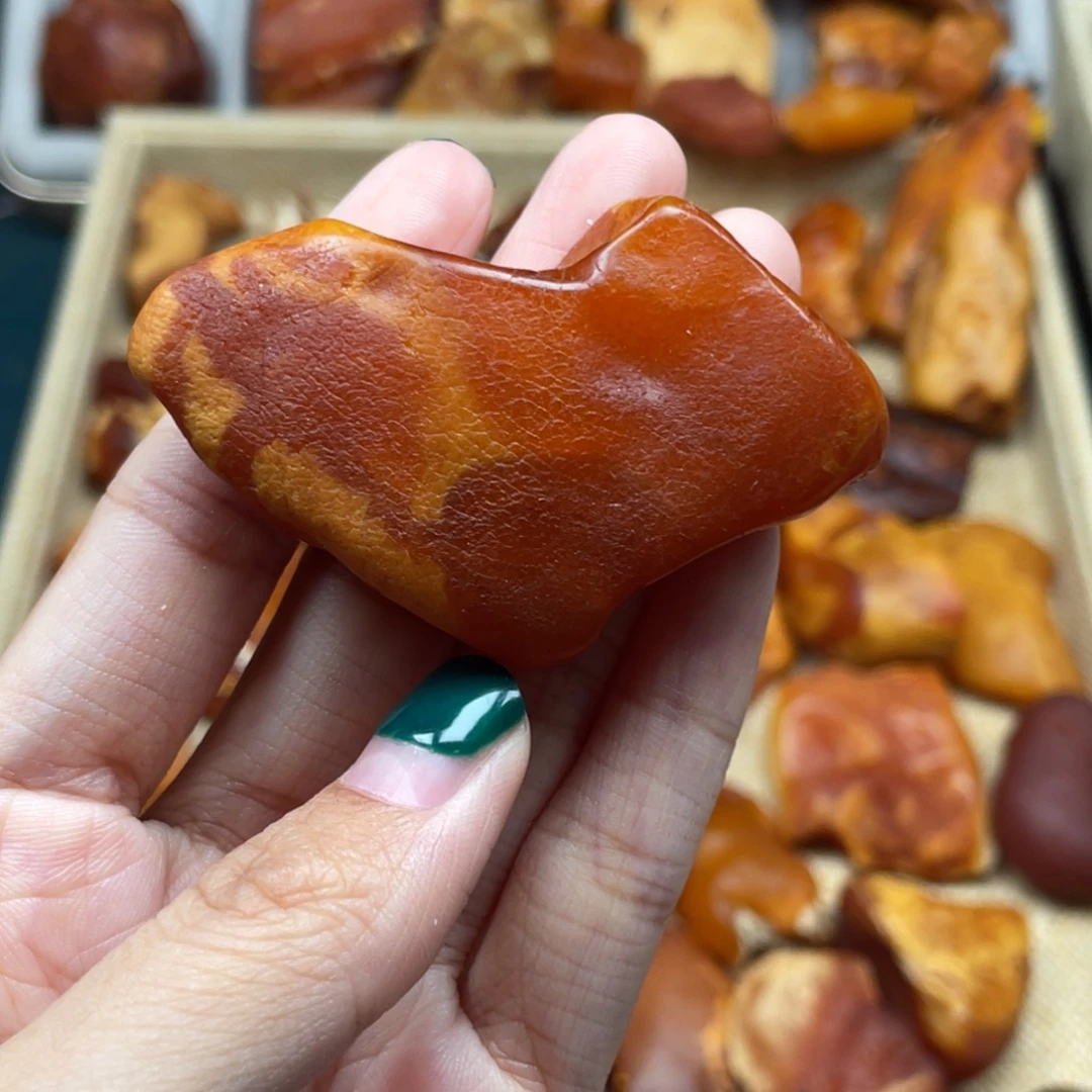琥珀未镶嵌珠宝奇石