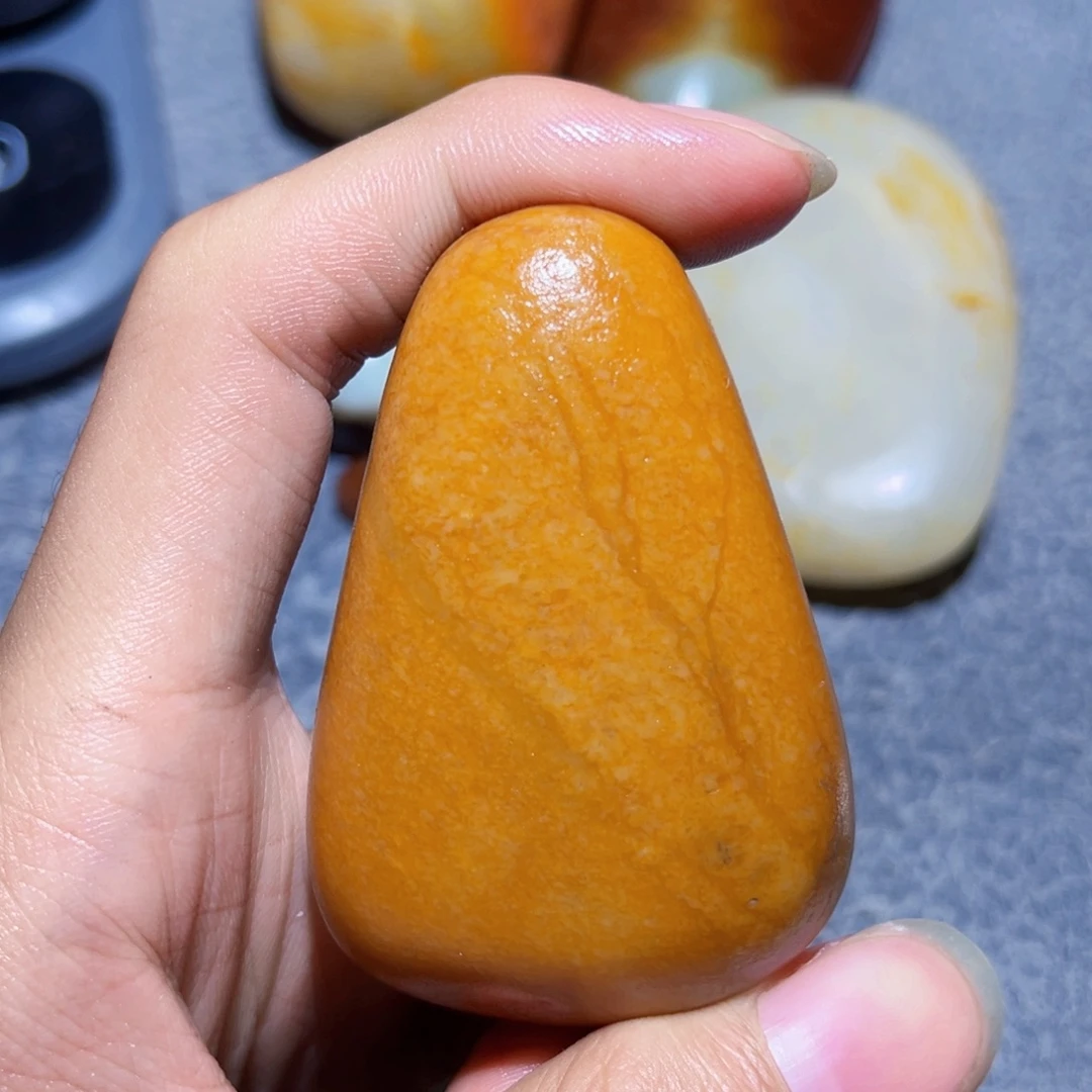 和田玉未镶嵌珠宝奇石