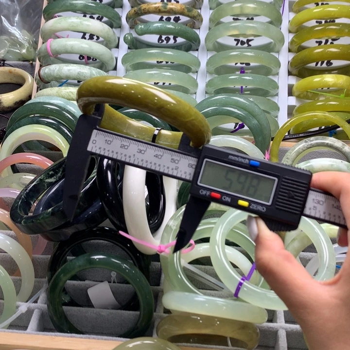 合金蛇纹石玉手链187