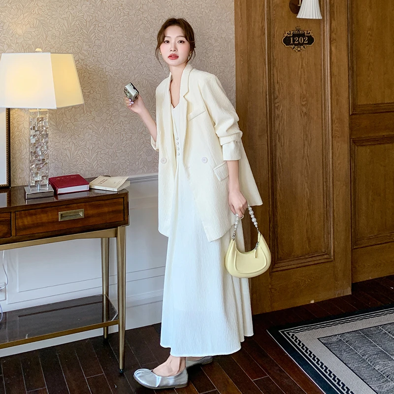 法式肌理感西装外套吊带连衣裙套装女开春气质名媛高级米白色穿搭