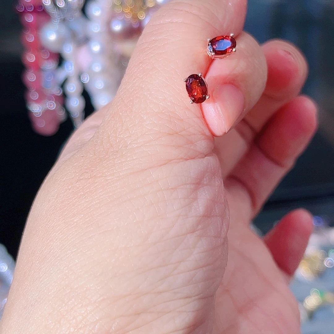 透辉石耳钉银S925镶嵌