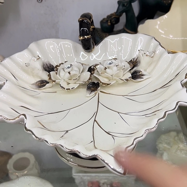 陶瓷瑕疵，，，，，，。。。。。。。