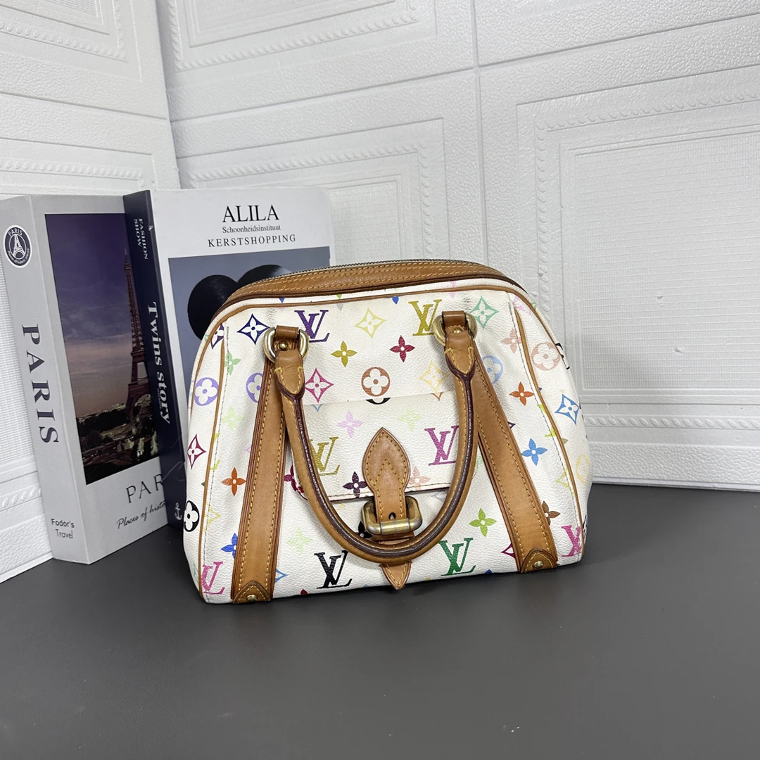 95新 LouisVuitton/路易威登 95新白三彩小号元宝手提包